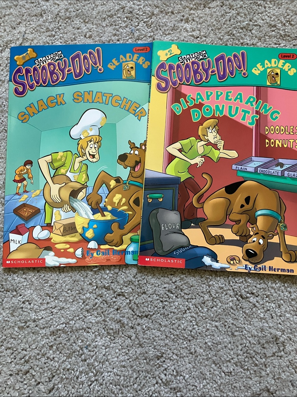 Scooby Doo Snack Snatcher & Disappearing Donuts paperback books